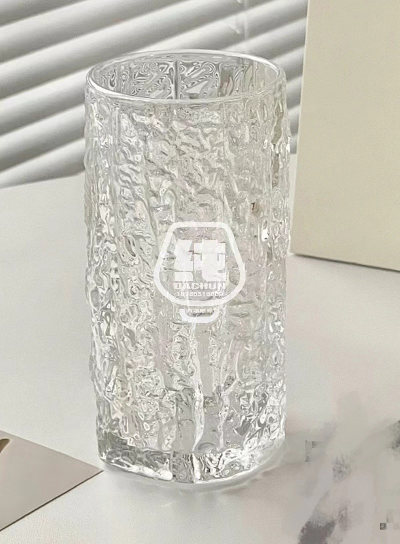 玻璃水杯