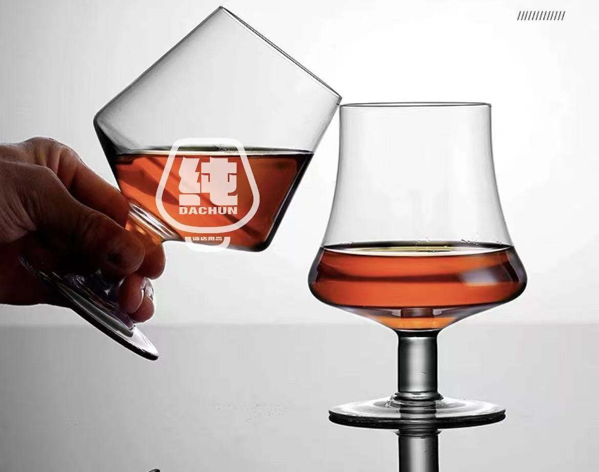 腰型白兰地杯